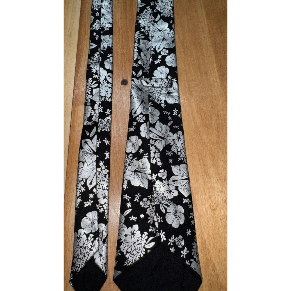 Mens‎ Silver Floral Hibiscus Necktie Black Metallic Tropical Botanical Silk-Look